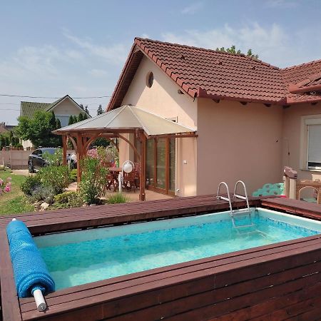 Aqua Azur Apartman Hajdúszoboszló Exterior foto