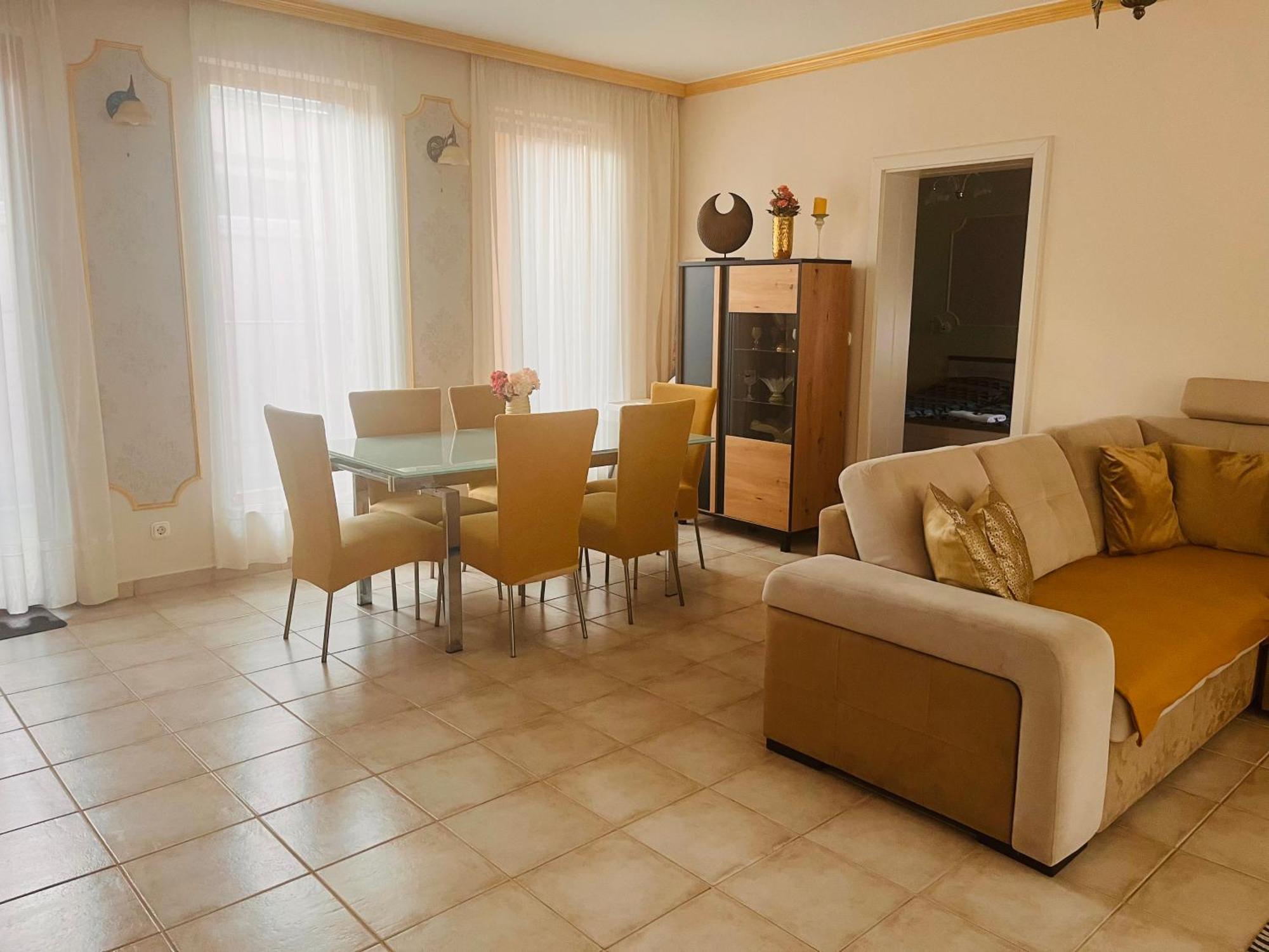 Aqua Azur Apartman Hajdúszoboszló Exterior foto