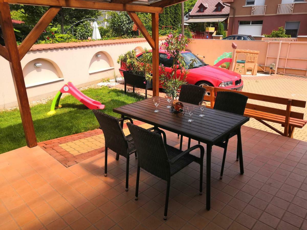 Aqua Azur Apartman Hajdúszoboszló Exterior foto